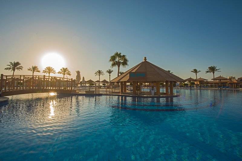 SUNRISE ROYAL MAKADI RESORT