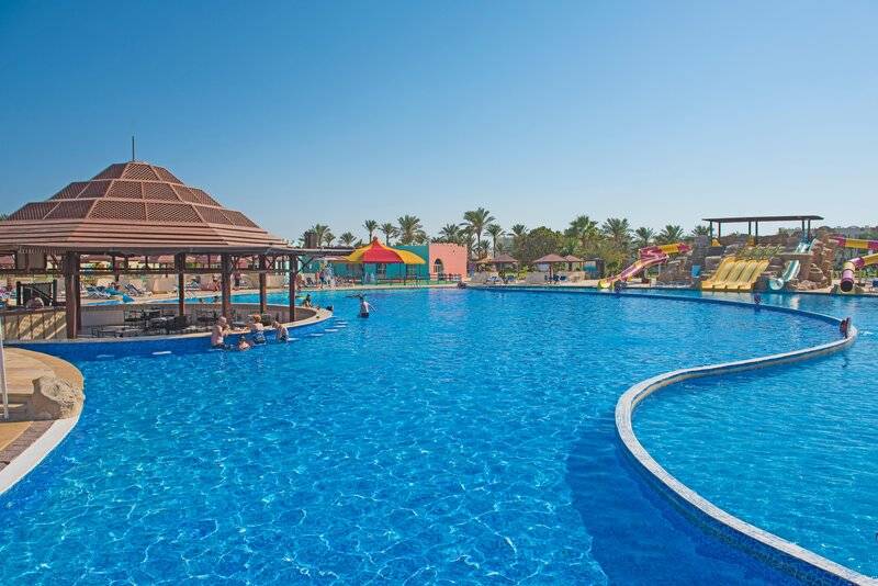 SUNRISE ROYAL MAKADI RESORT