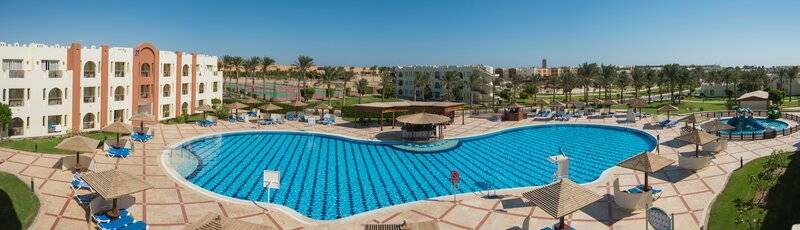 SUNRISE ROYAL MAKADI RESORT