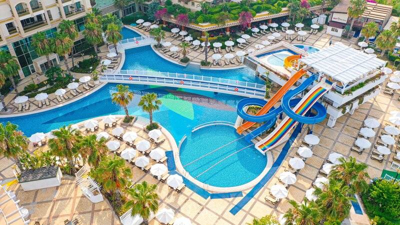 CRYSTAL PALACE LUXURY RESORT & SPA