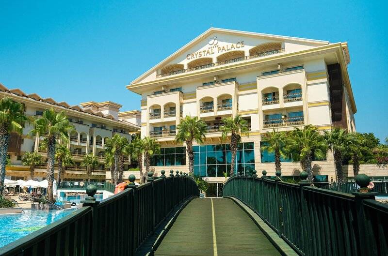 CRYSTAL PALACE LUXURY RESORT & SPA