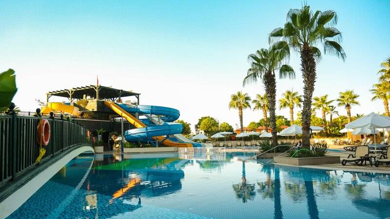 CRYSTAL PALACE LUXURY RESORT & SPA