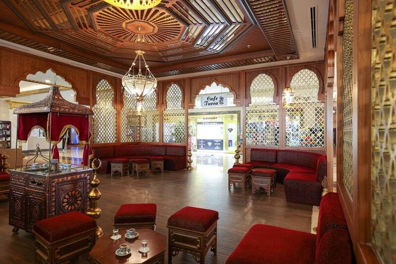 CRYSTAL PALACE LUXURY RESORT & SPA