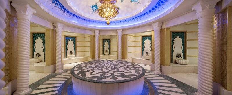 CRYSTAL PALACE LUXURY RESORT & SPA