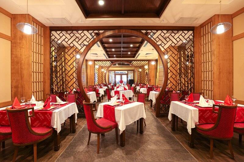 CRYSTAL PALACE LUXURY RESORT & SPA