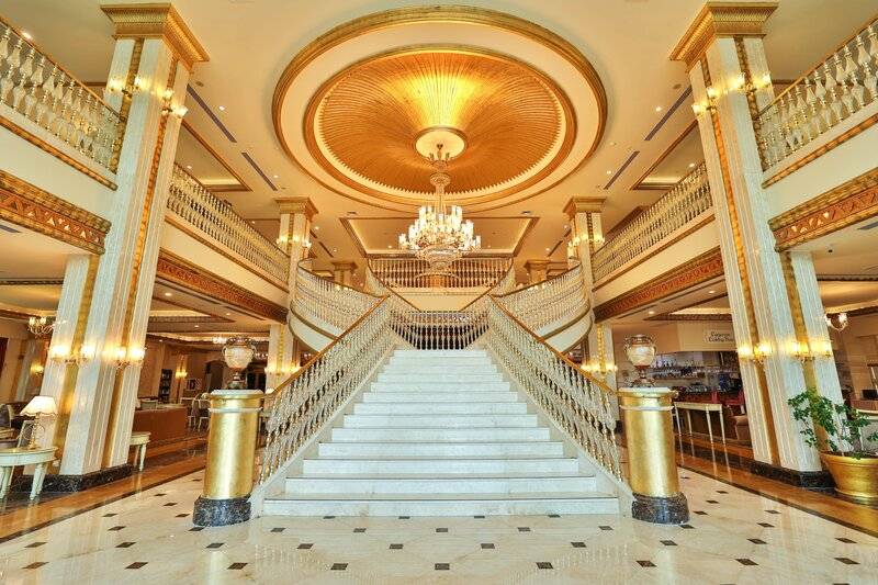 CRYSTAL PALACE LUXURY RESORT & SPA