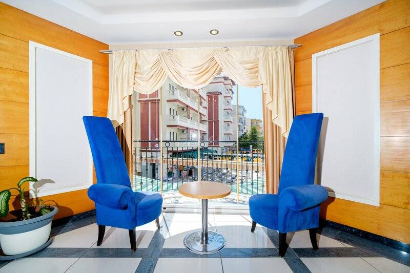 VILLA SUNFLOWER APARTS AND SUITES