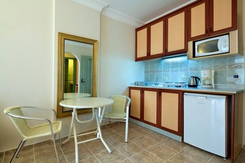 VILLA SUNFLOWER APARTS AND SUITES