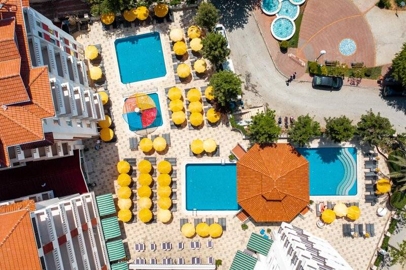 VILLA SUNFLOWER APARTS AND SUITES