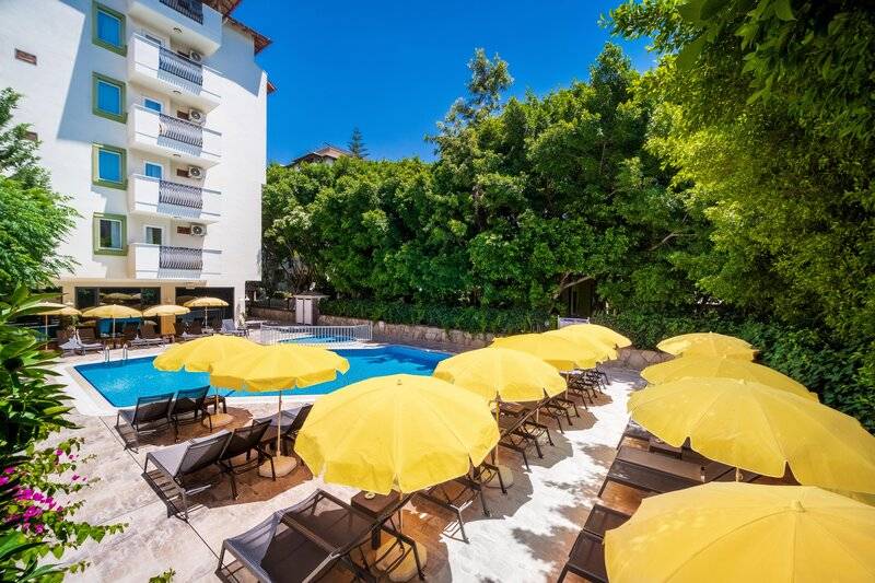 VILLA SUNFLOWER APARTS AND SUITES