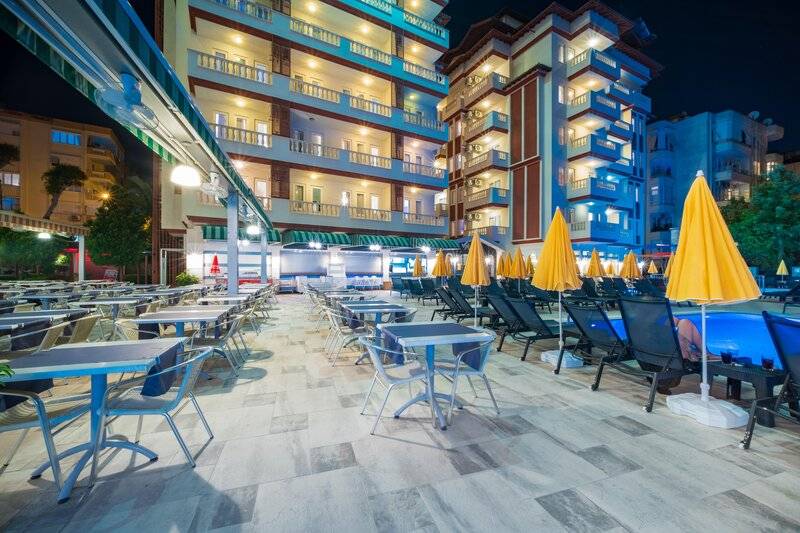 VILLA SUNFLOWER APARTS AND SUITES