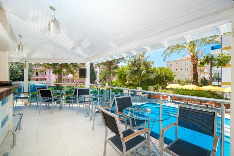 VILLA SUNFLOWER APARTS AND SUITES