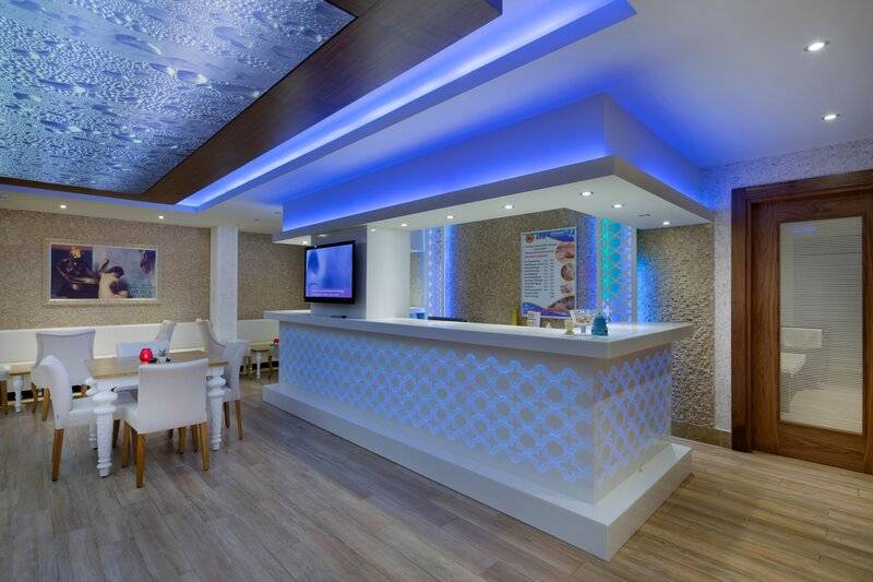 VILLA SUNFLOWER APARTS AND SUITES