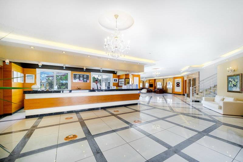 VILLA SUNFLOWER APARTS AND SUITES