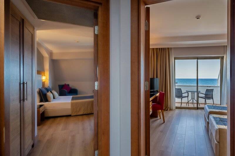 SUNLAND RESORT HOTEL