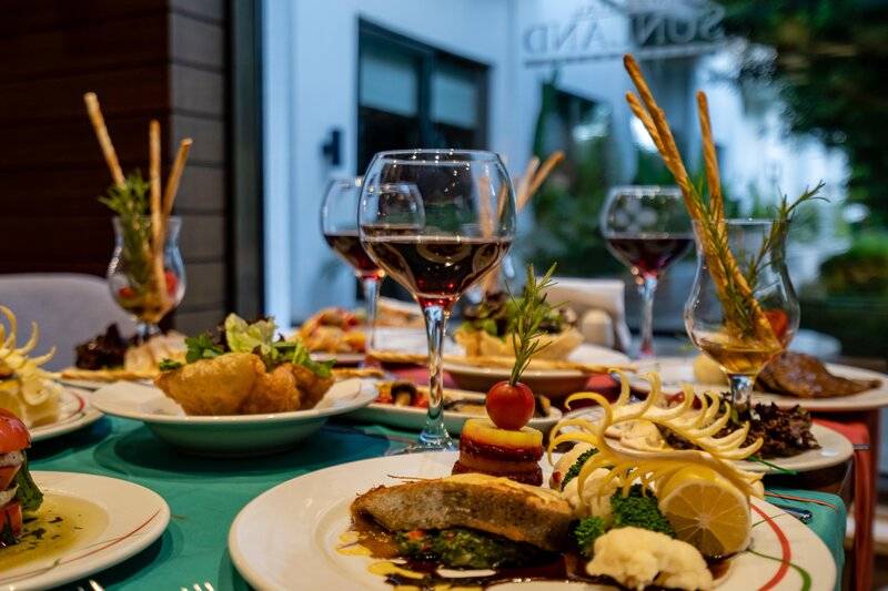 SUNLAND RESORT HOTEL