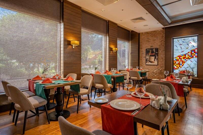 SUNLAND RESORT HOTEL