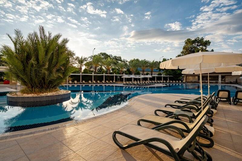 SUNLAND RESORT HOTEL