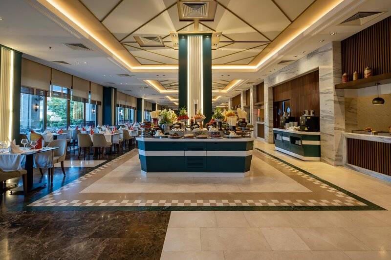 SUNLAND RESORT HOTEL