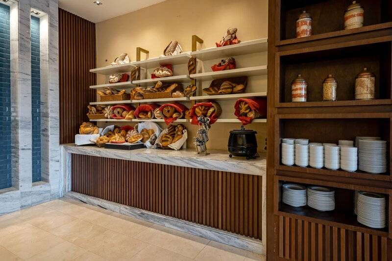 SUNLAND RESORT HOTEL