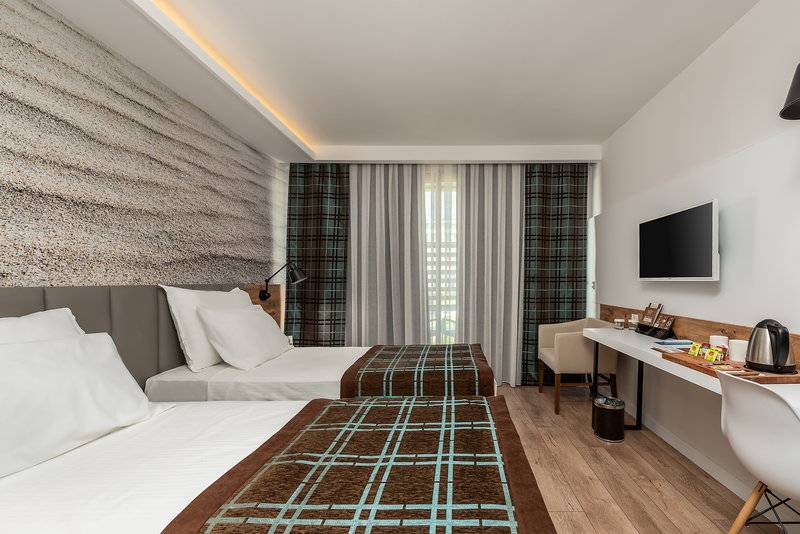 WHITE CITY RESORT HOTEL