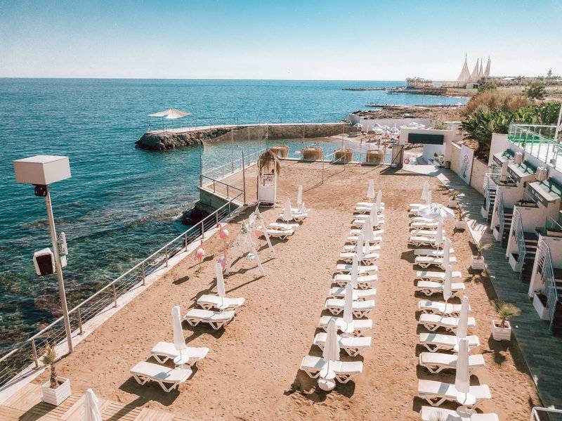 WHITE CITY RESORT HOTEL