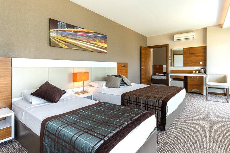 WHITE CITY RESORT HOTEL