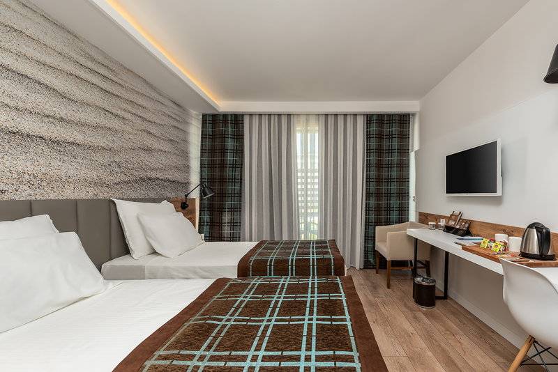 WHITE CITY RESORT HOTEL