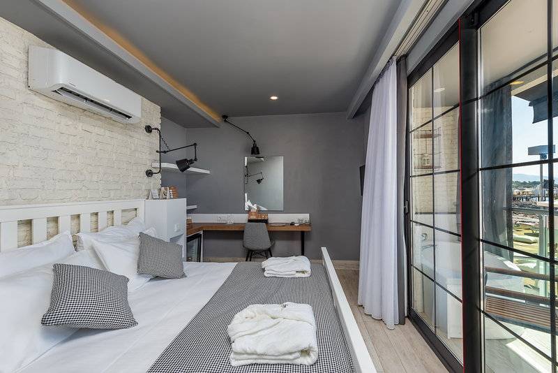 WHITE CITY RESORT HOTEL