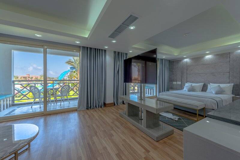 TITANIC BEACH SPA AND AQUA PARK