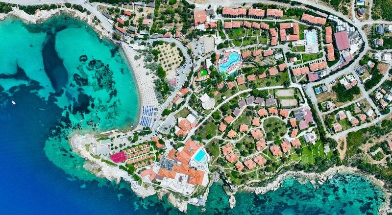 CLUB RESORT ATLANTIS