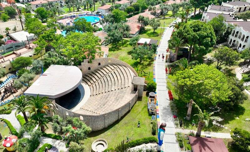 CLUB RESORT ATLANTIS