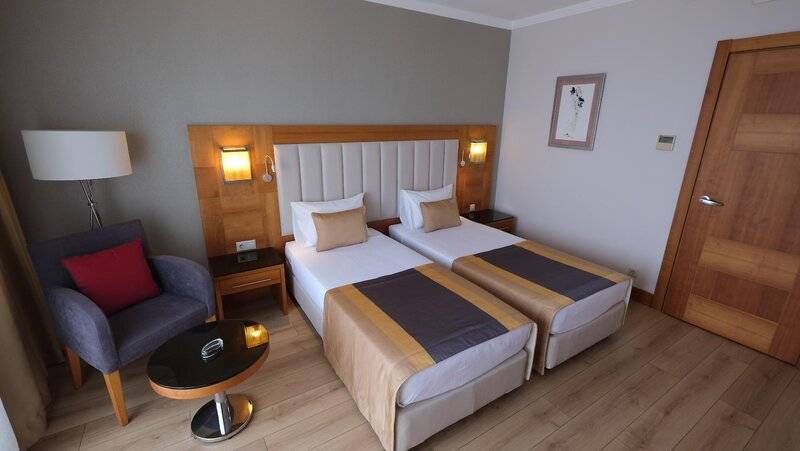 SUNLAND RESORT HOTEL