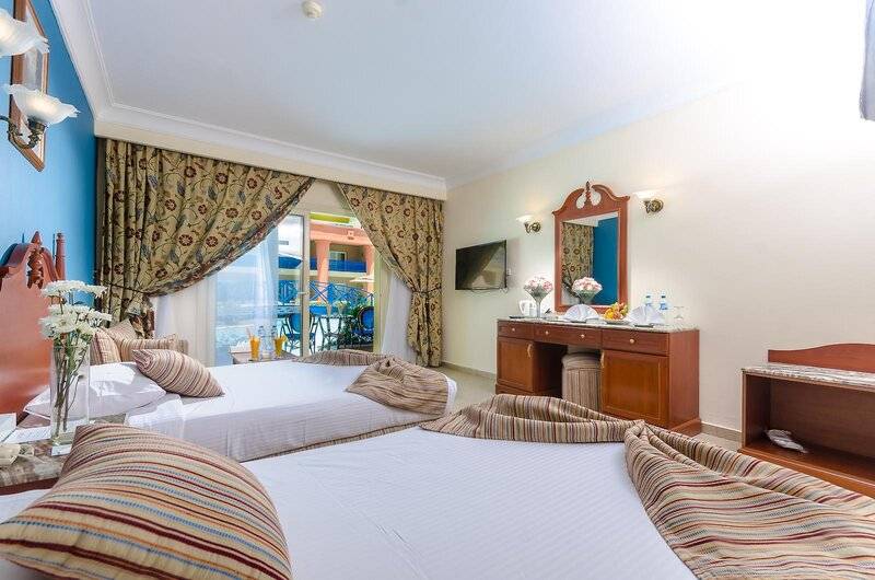 TITANIC BEACH SPA AND AQUA PARK
