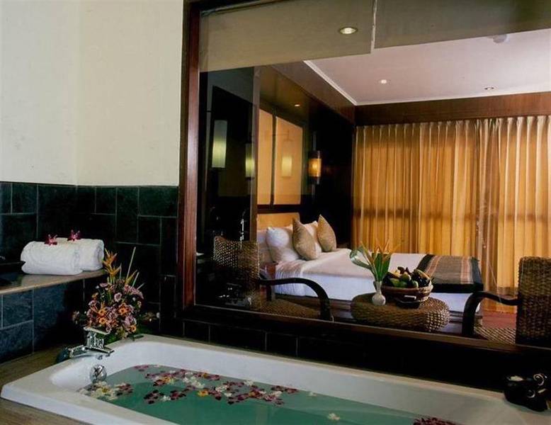 Mukdara Beach Villa & Spa Resort