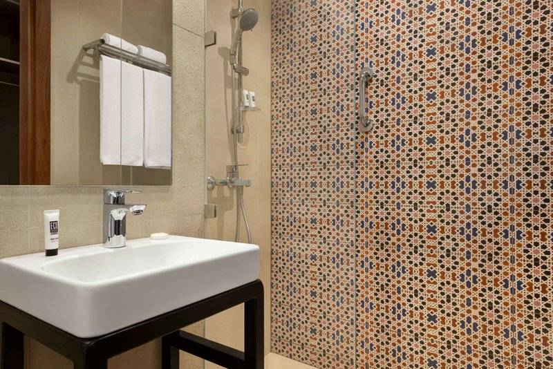 Super 8 By Wyndham Dubai Deira