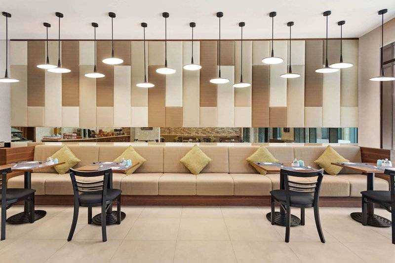 Super 8 By Wyndham Dubai Deira