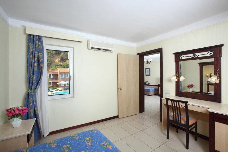 CLUB YALI HOTELS & RESORT