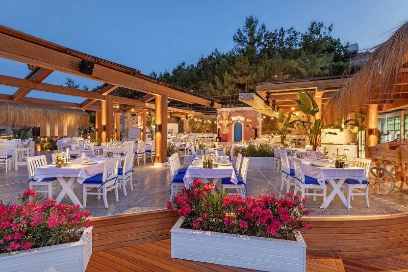 TITANIC LUXURY COLLECTION BODRUM