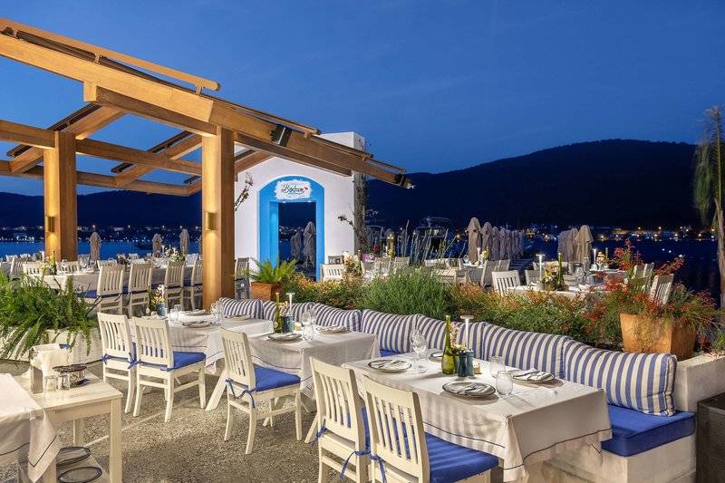 TITANIC LUXURY COLLECTION BODRUM