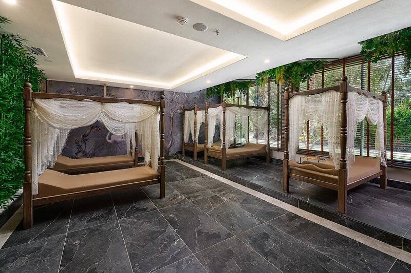 ANNABELLA DIAMOND HOTEL AND SPA