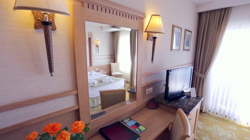 FAME RESIDENCE LARA SPA