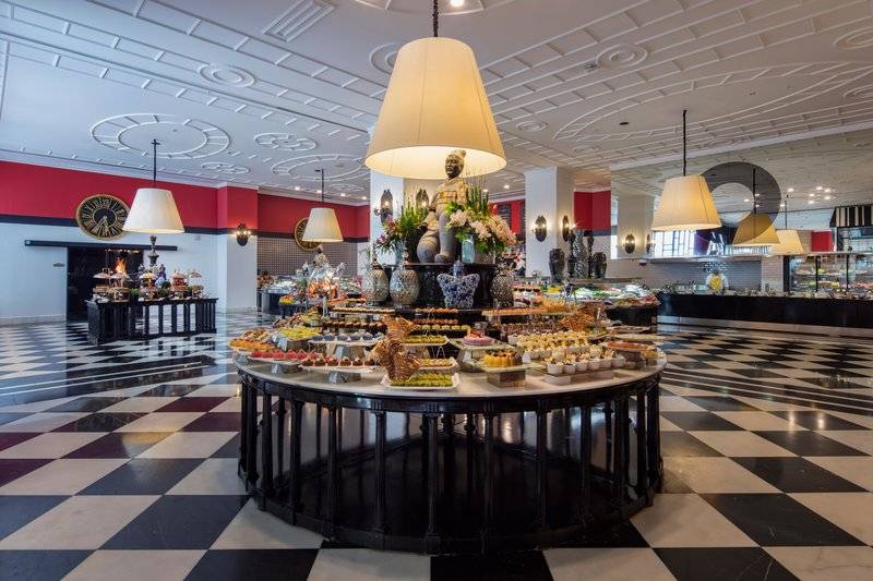 SELECTUM LUXURY RESORT