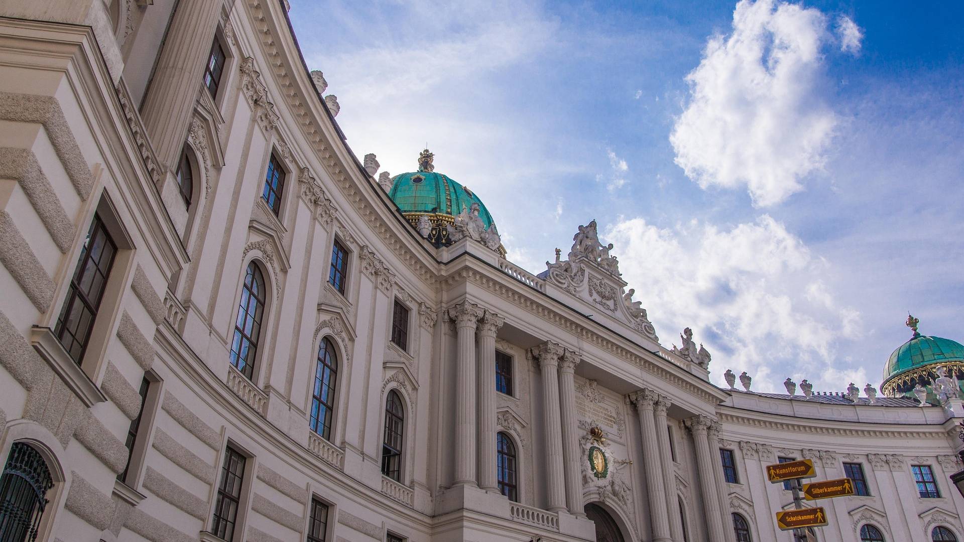 ab Wien - Etihad Holidays