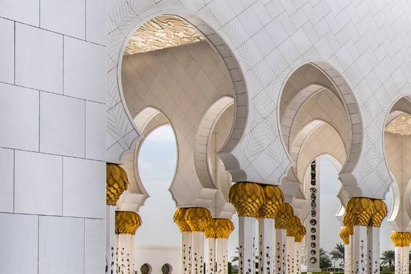  Sheikh Zayed Grand Mosque columns inner space gold